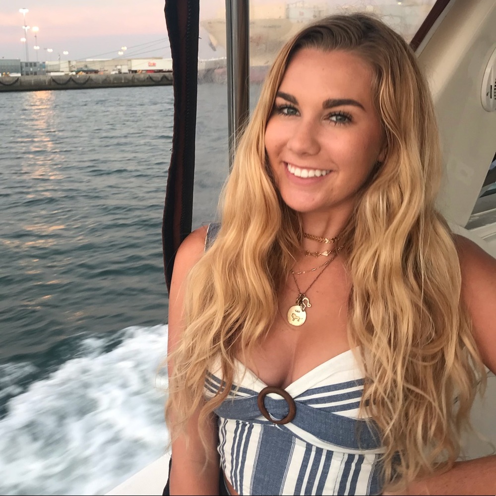 Meet your Posher, Lexi